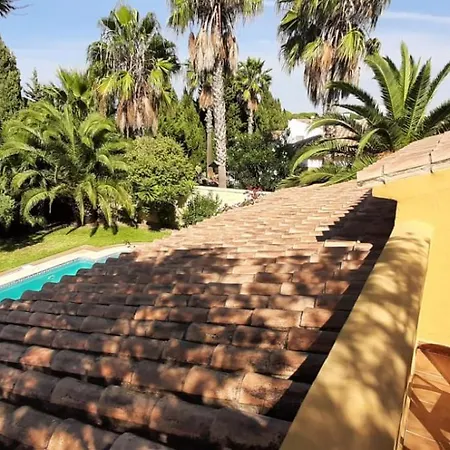 Andalusian Pool 6 Pax In Subtropical Garden